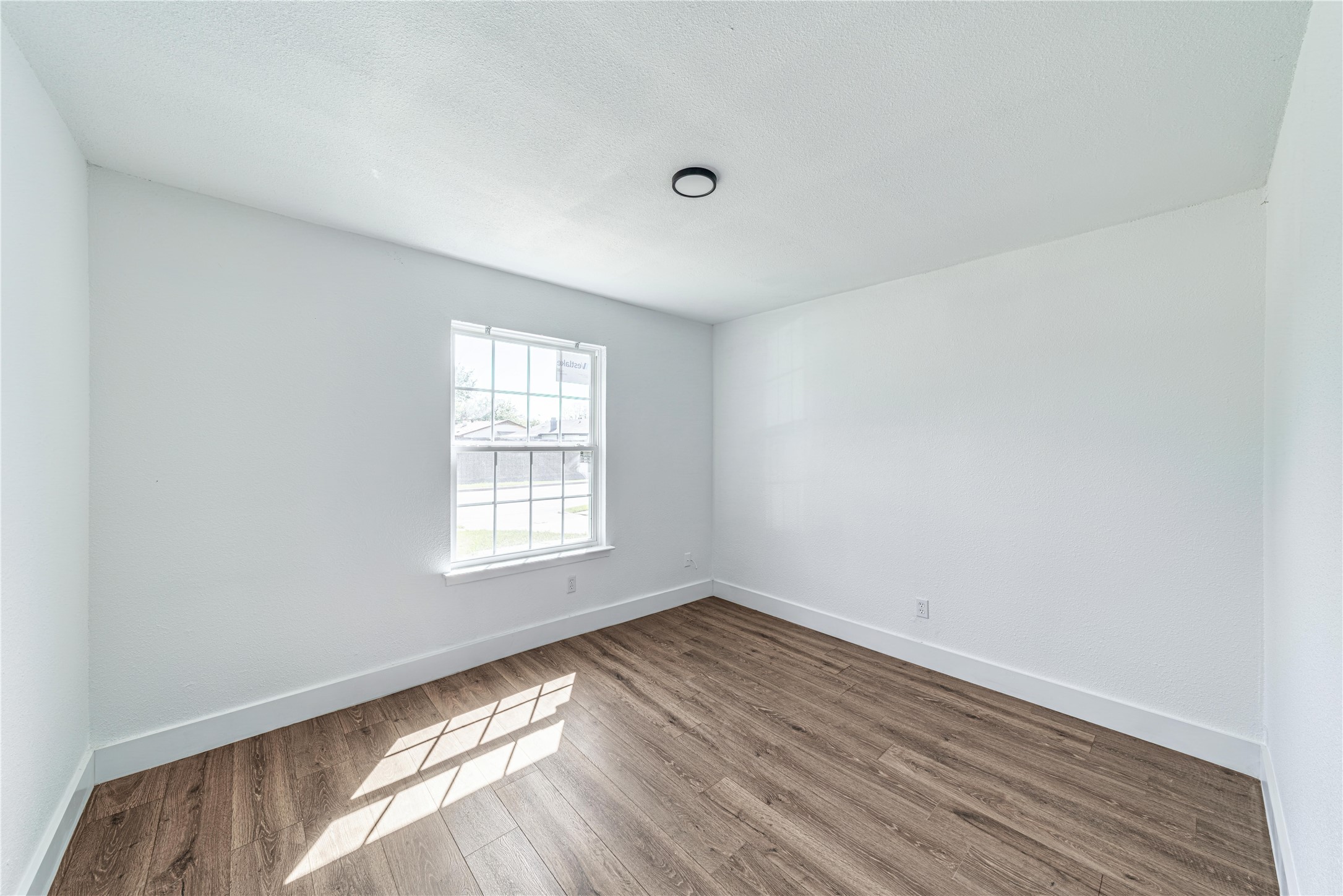 1704 Novel Circle Garland TX 75040