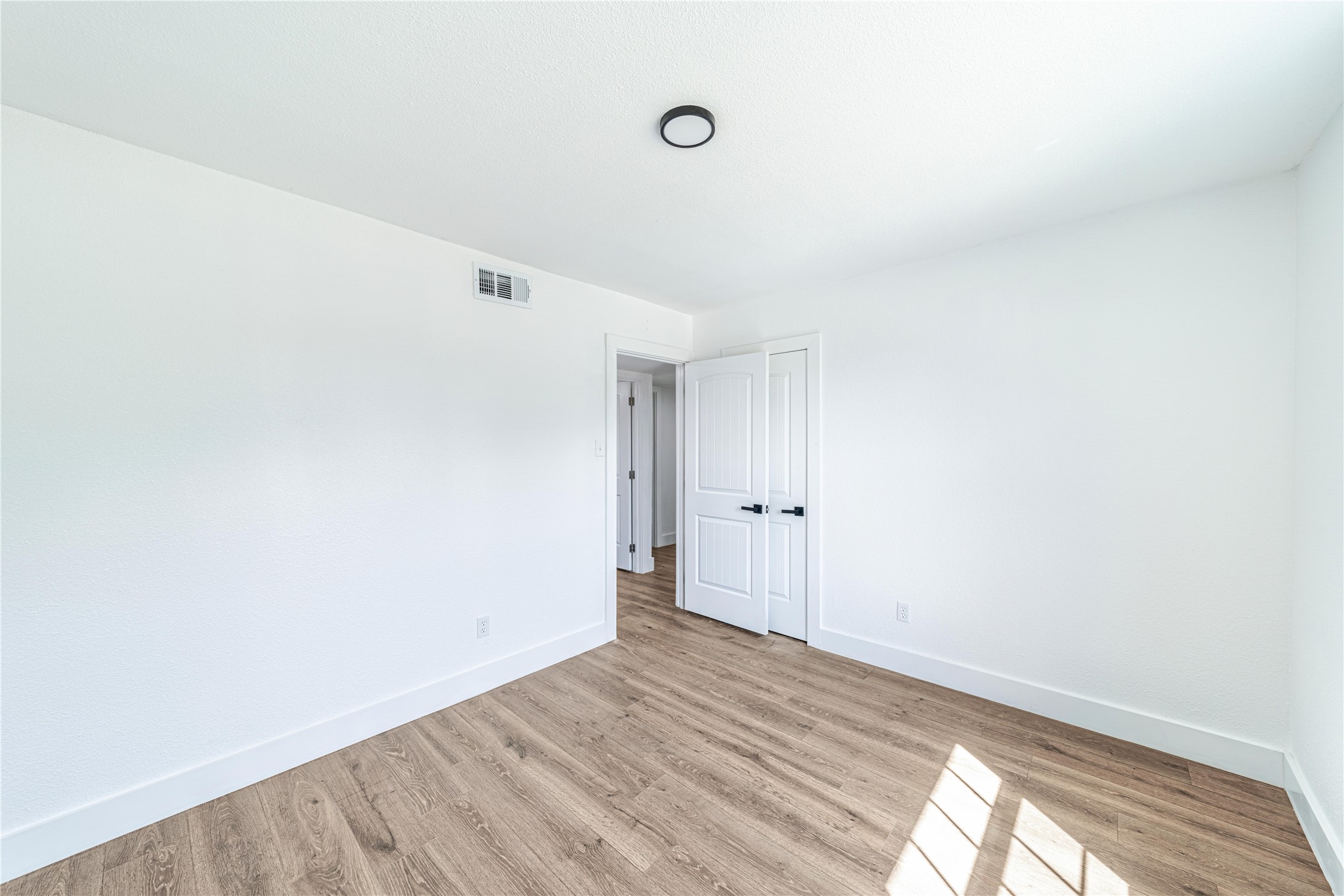 1704 Novel Circle Garland TX 75040