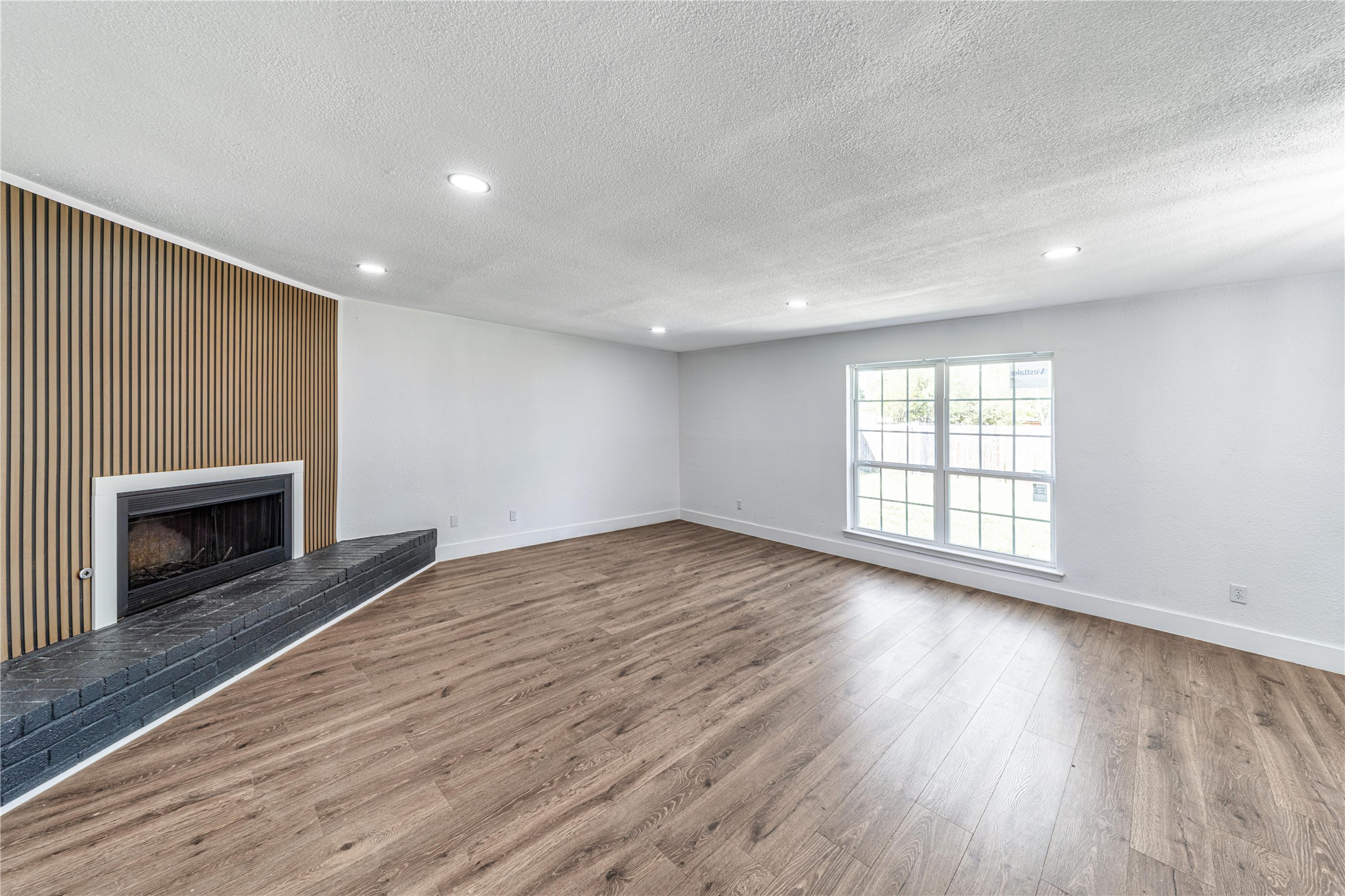 1704 Novel Circle Garland TX 75040