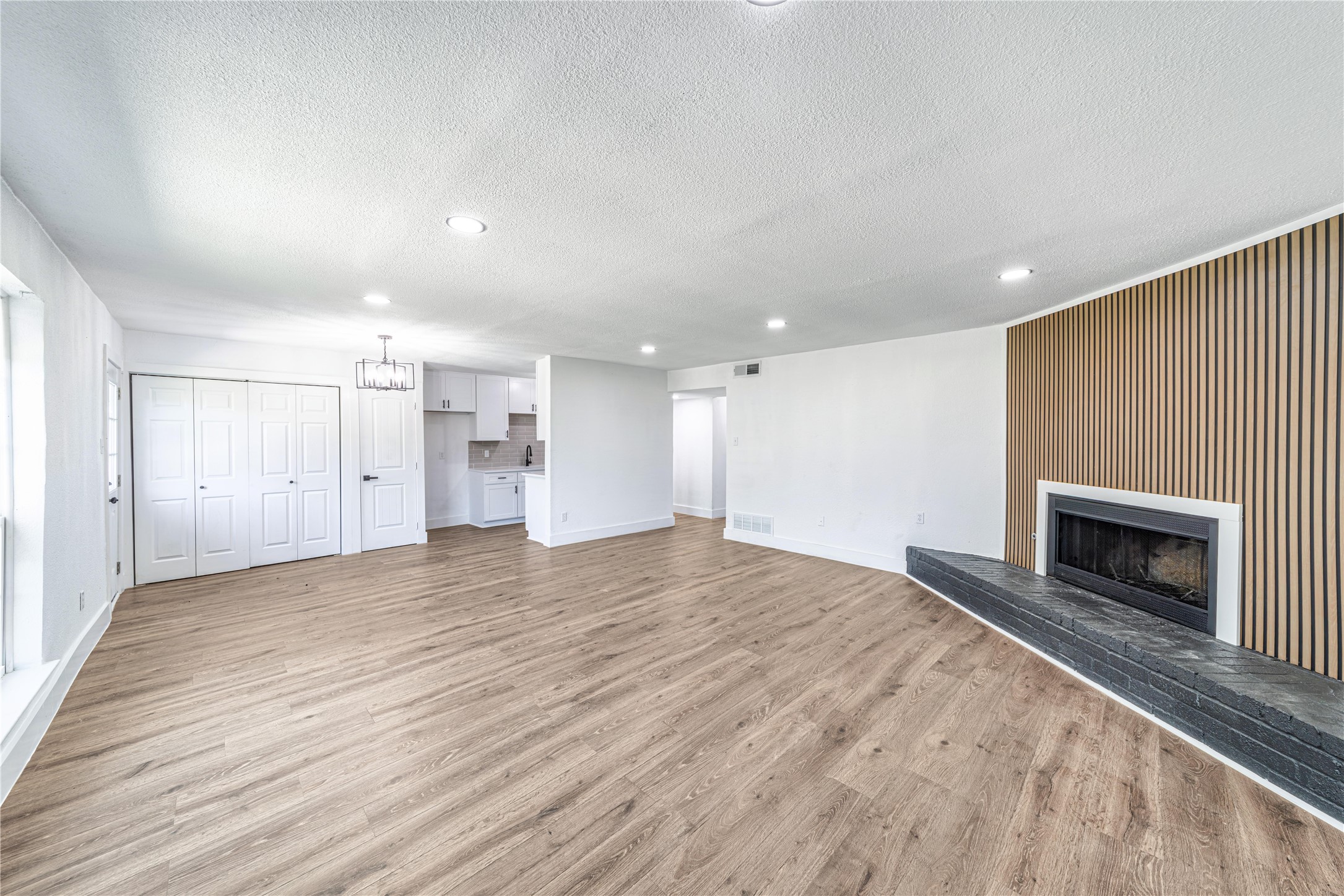 1704 Novel Circle Garland TX 75040