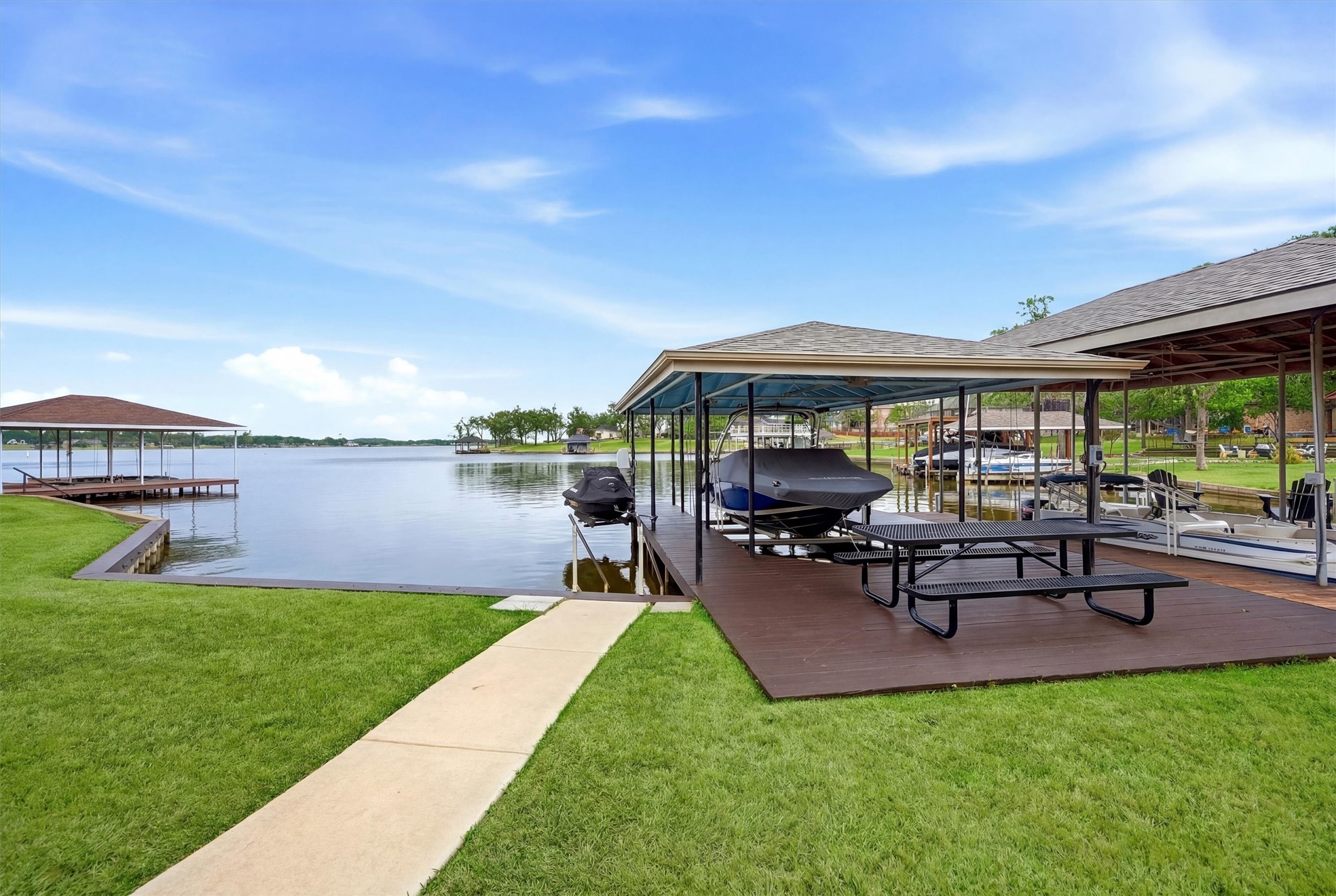 101 Manito Cove Lake Kiowa TX 76240