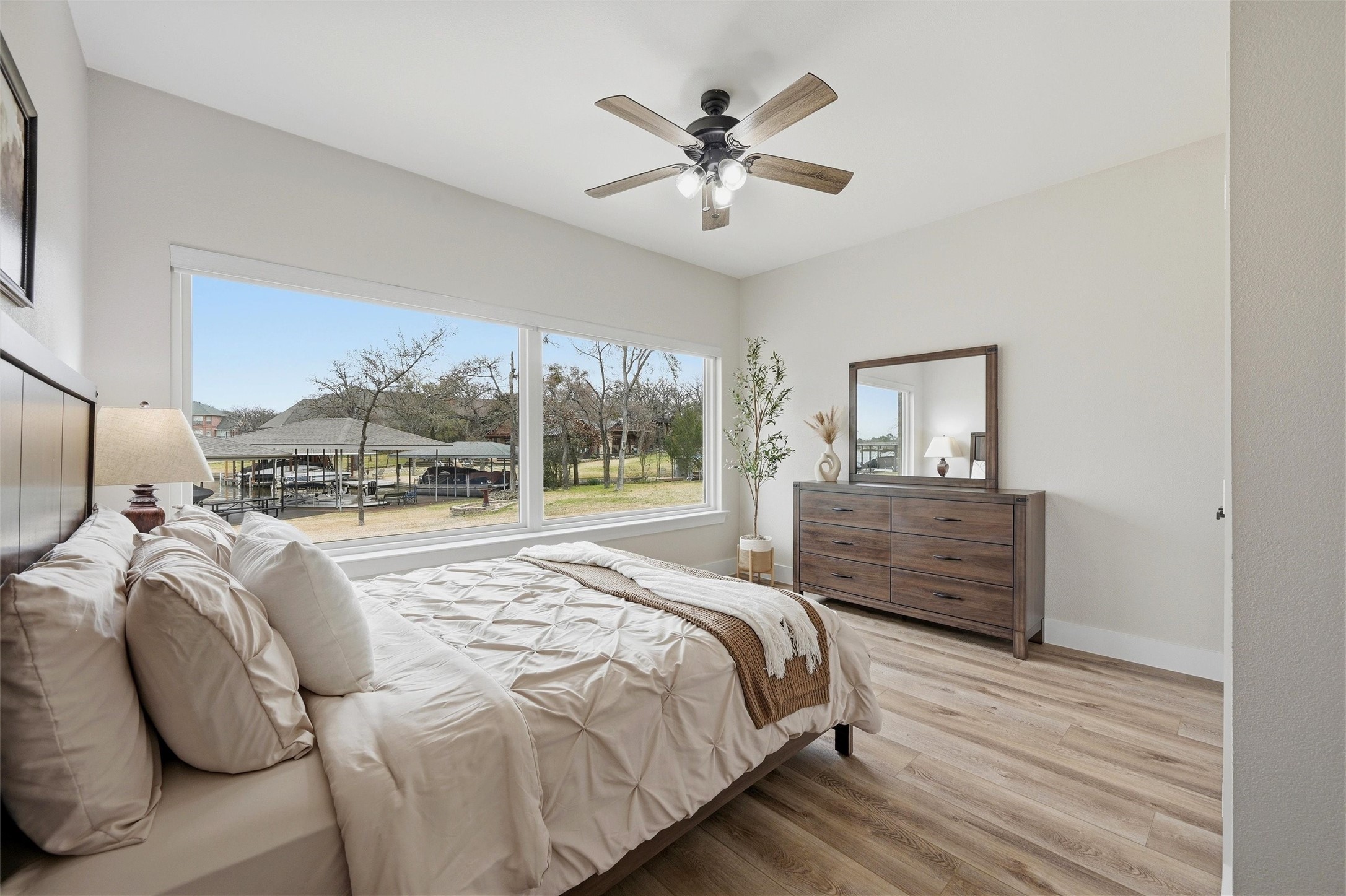 101 Manito Cove Lake Kiowa TX 76240
