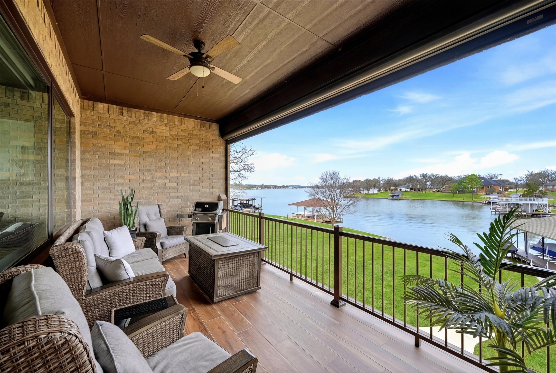101 Manito Cove Lake Kiowa TX 76240