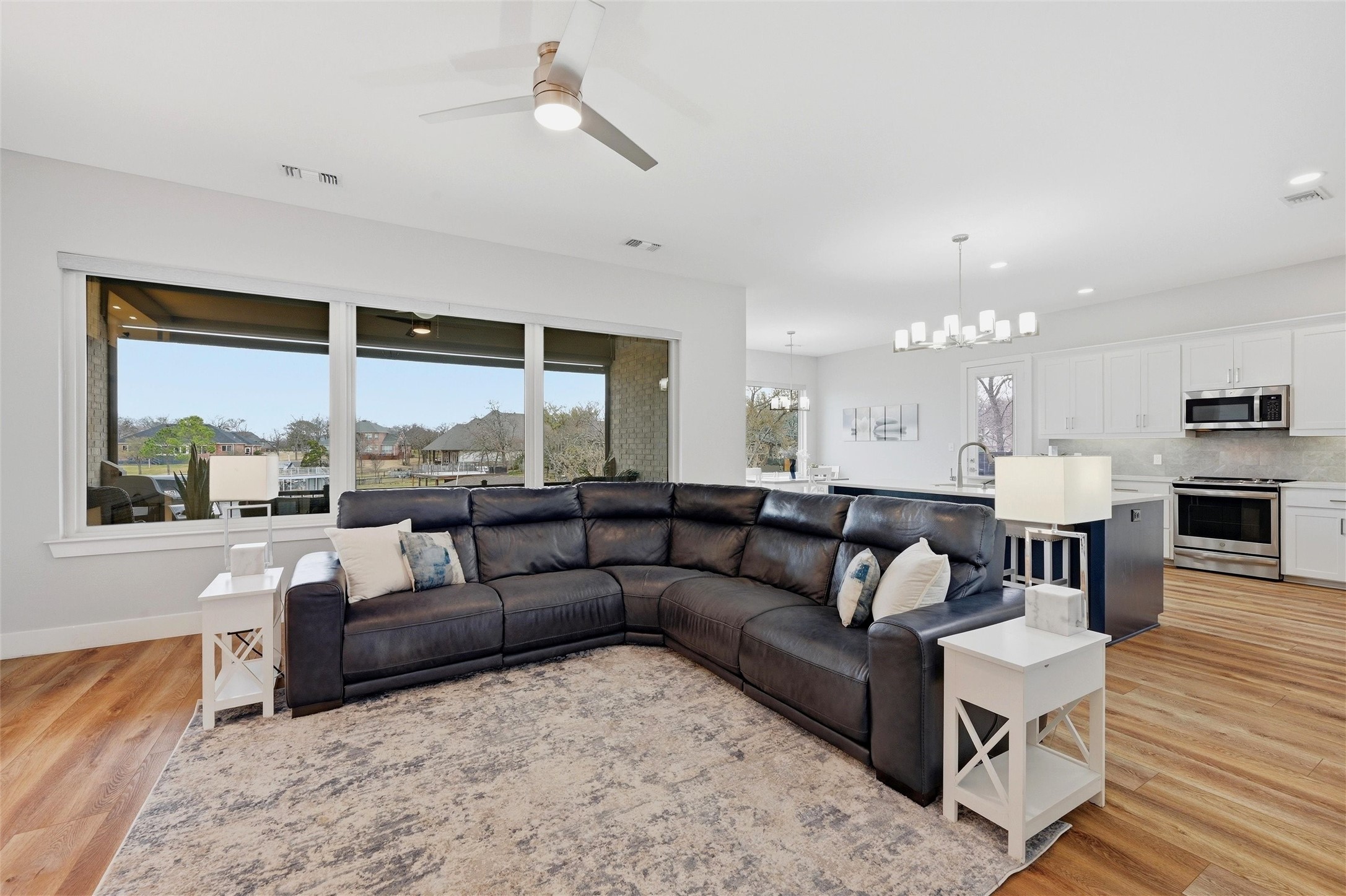 101 Manito Cove Lake Kiowa TX 76240