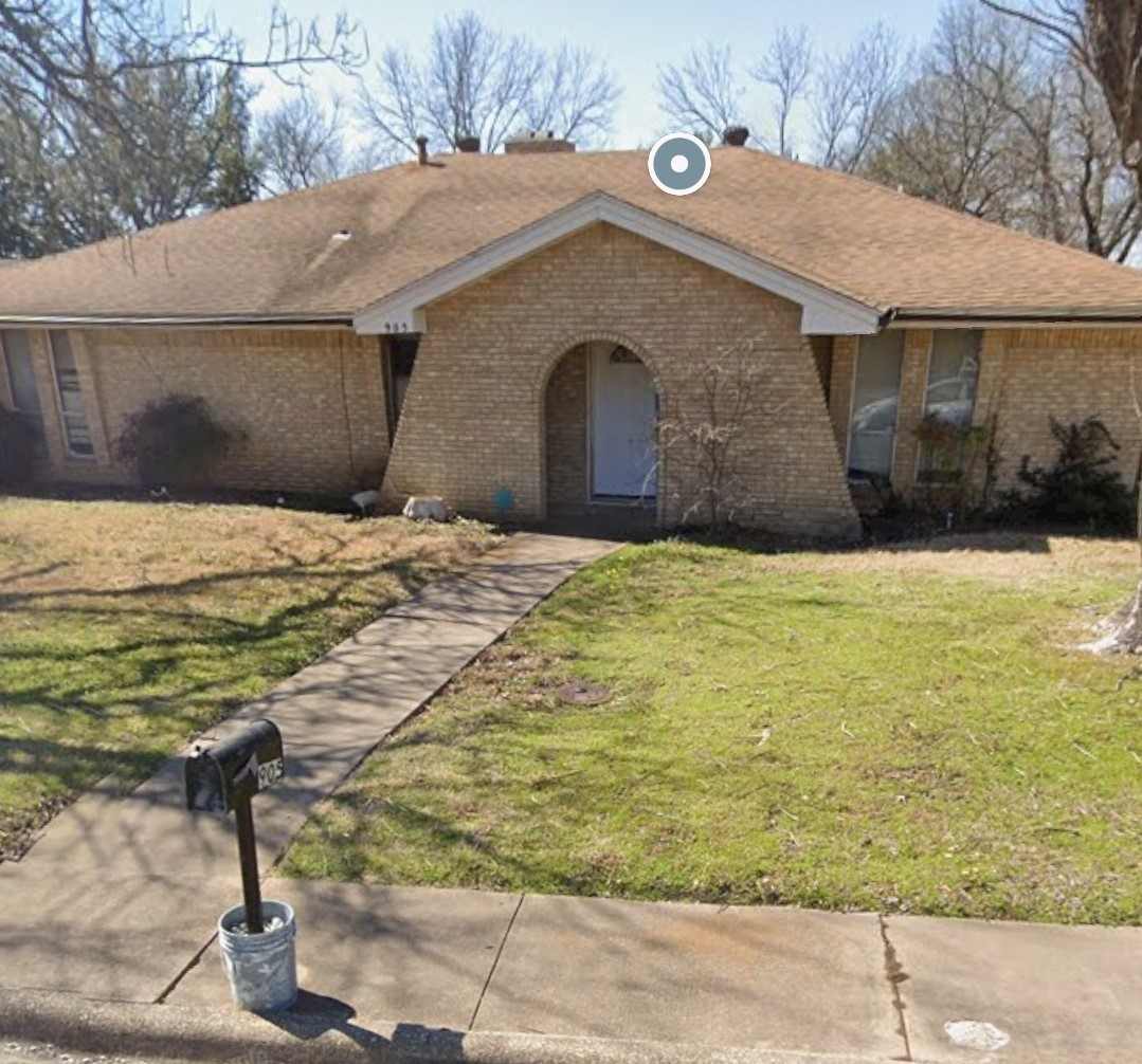 905 Pine Tree Lane Desoto TX 75115
