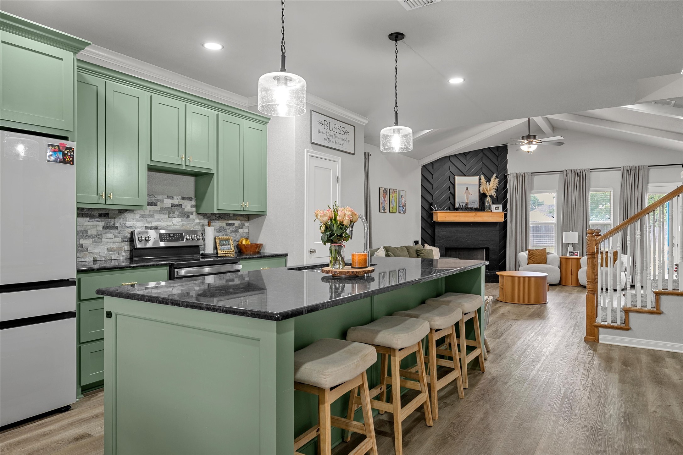 418 Travis Drive Mcgregor TX 76657