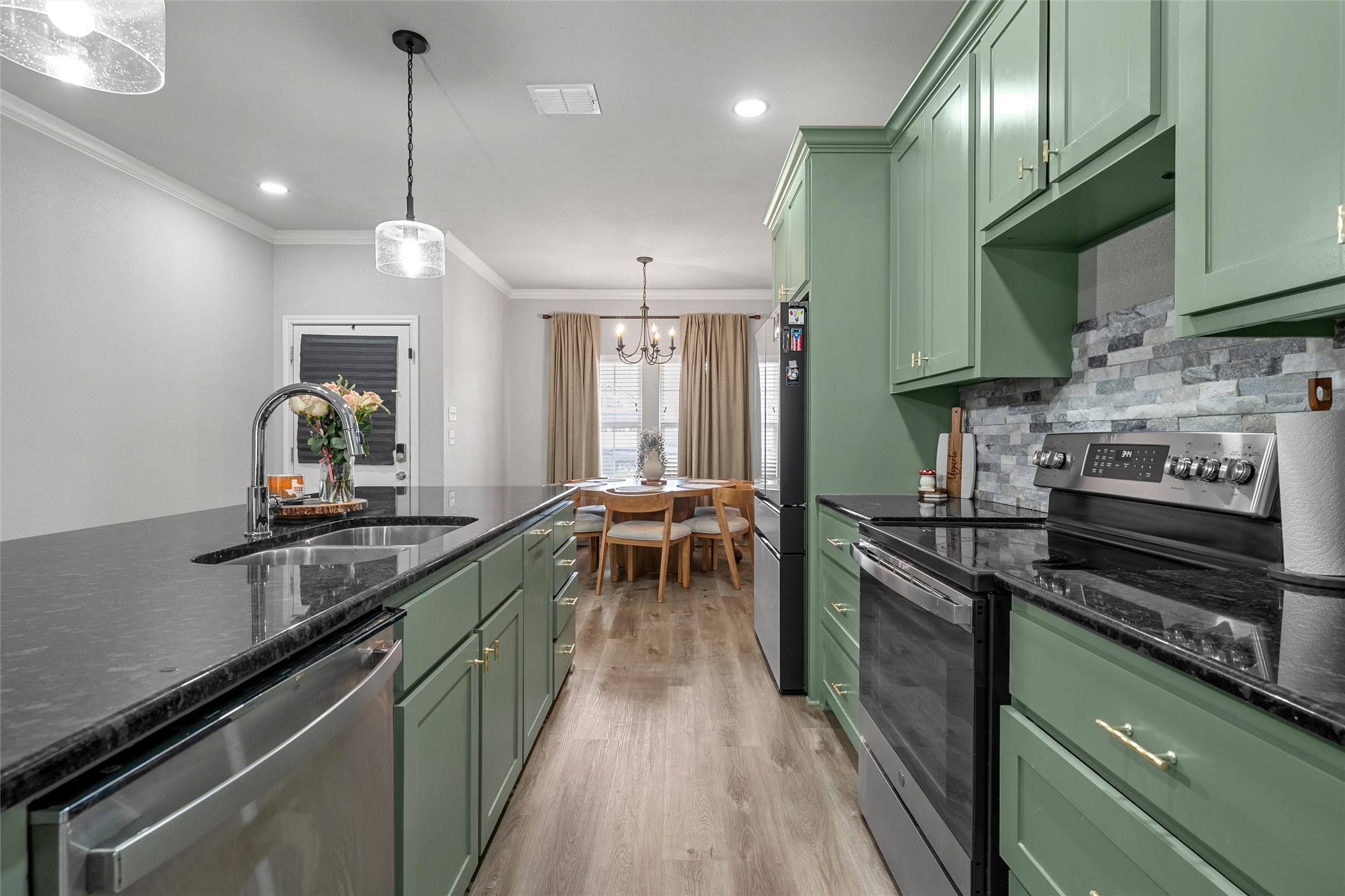 418 Travis Drive Mcgregor TX 76657