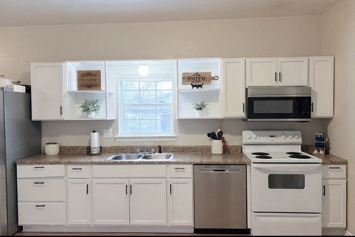 180 Trail Drive Bowie TX 76230