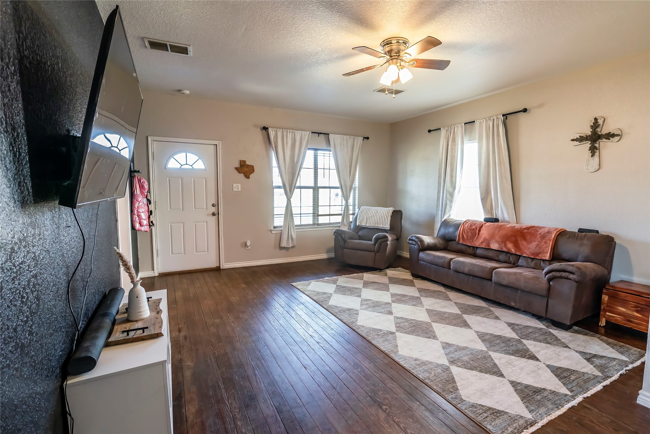 180 Trail Drive Bowie TX 76230