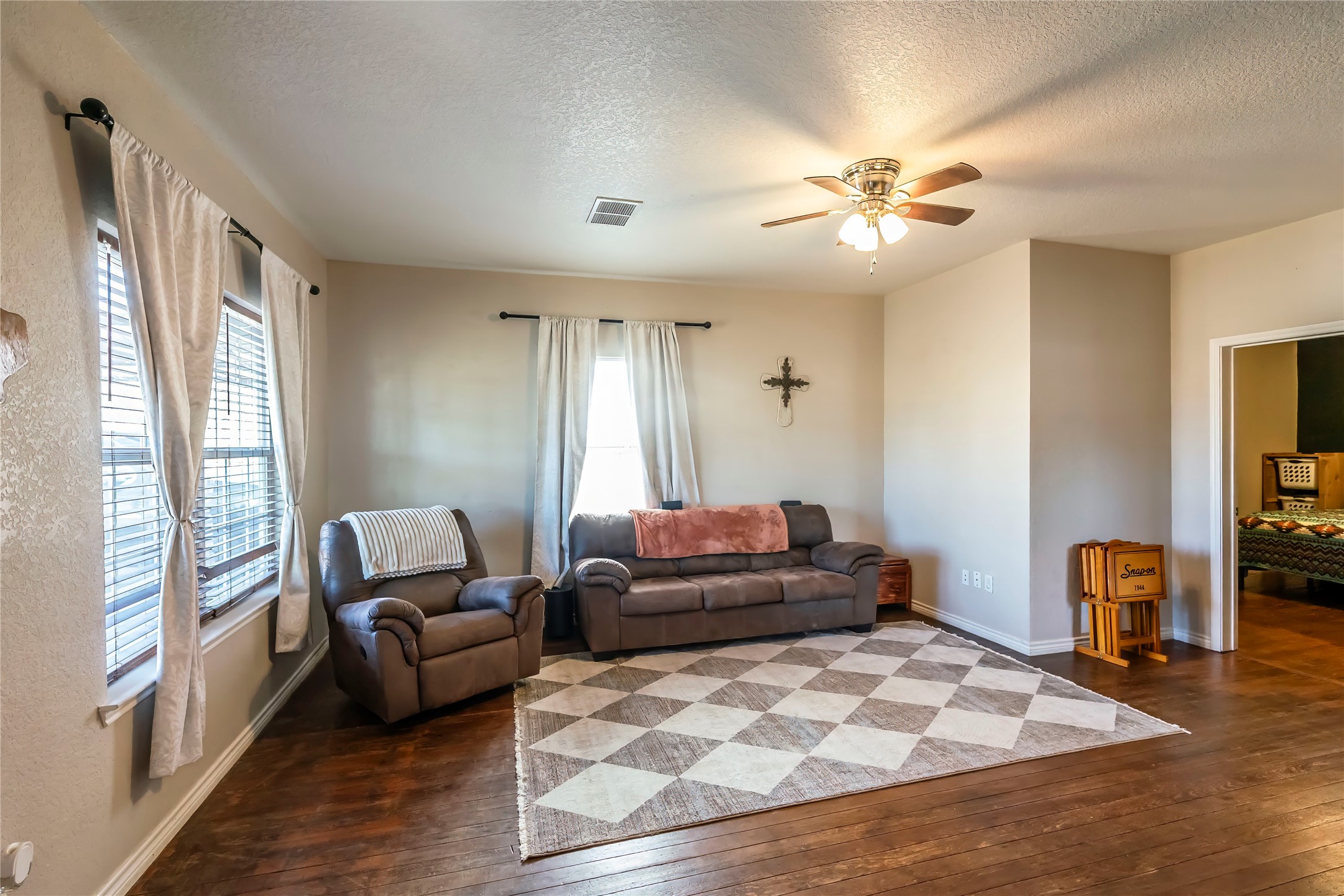 180 Trail Drive Bowie TX 76230