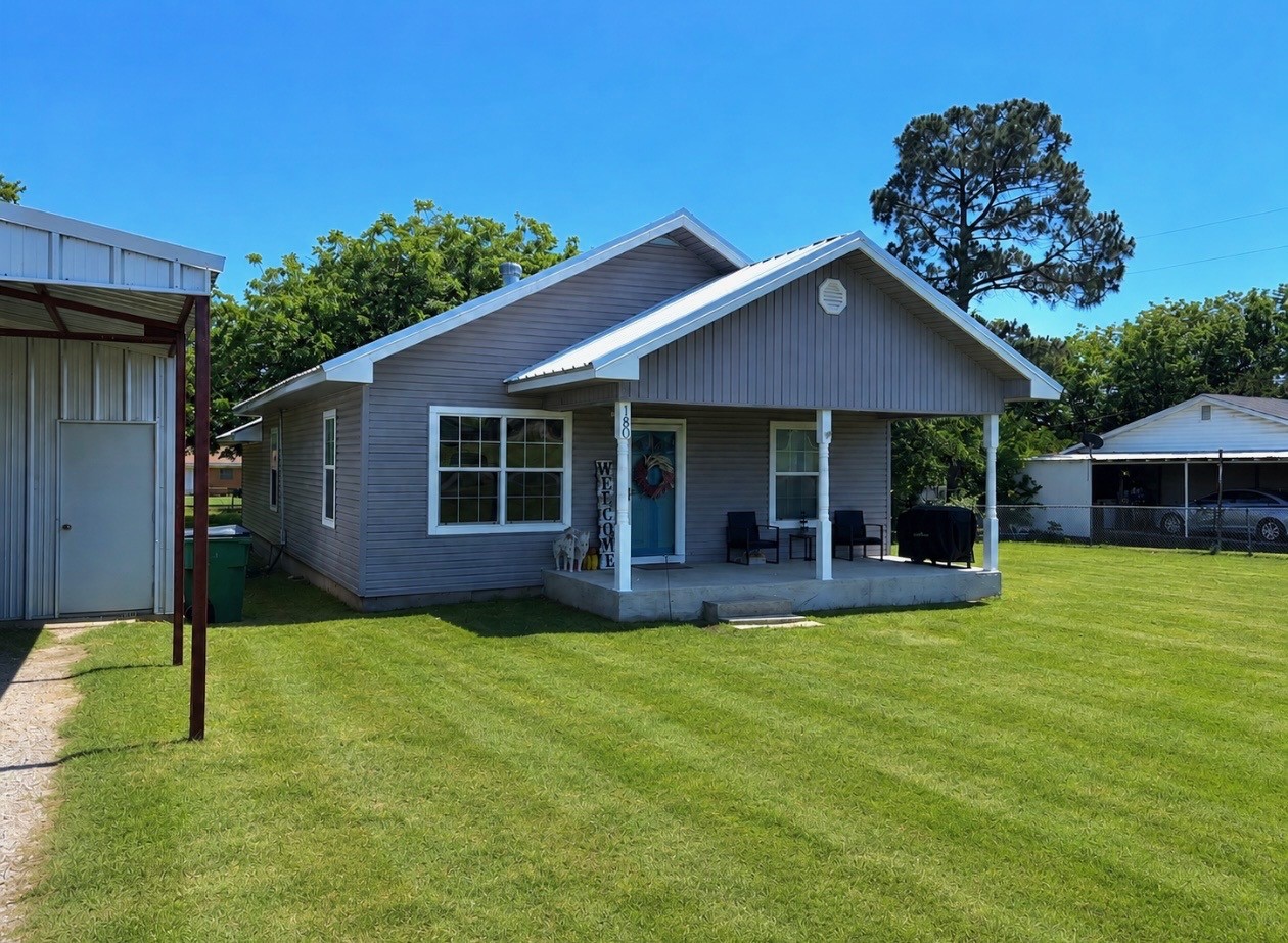 180 Trail Drive Bowie TX 76230