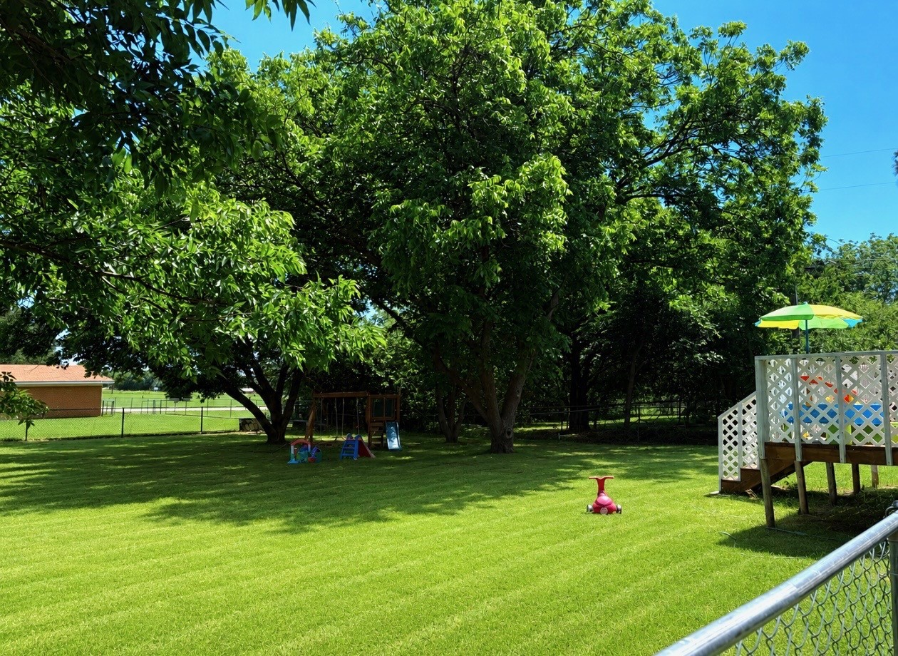 180 Trail Drive Bowie TX 76230