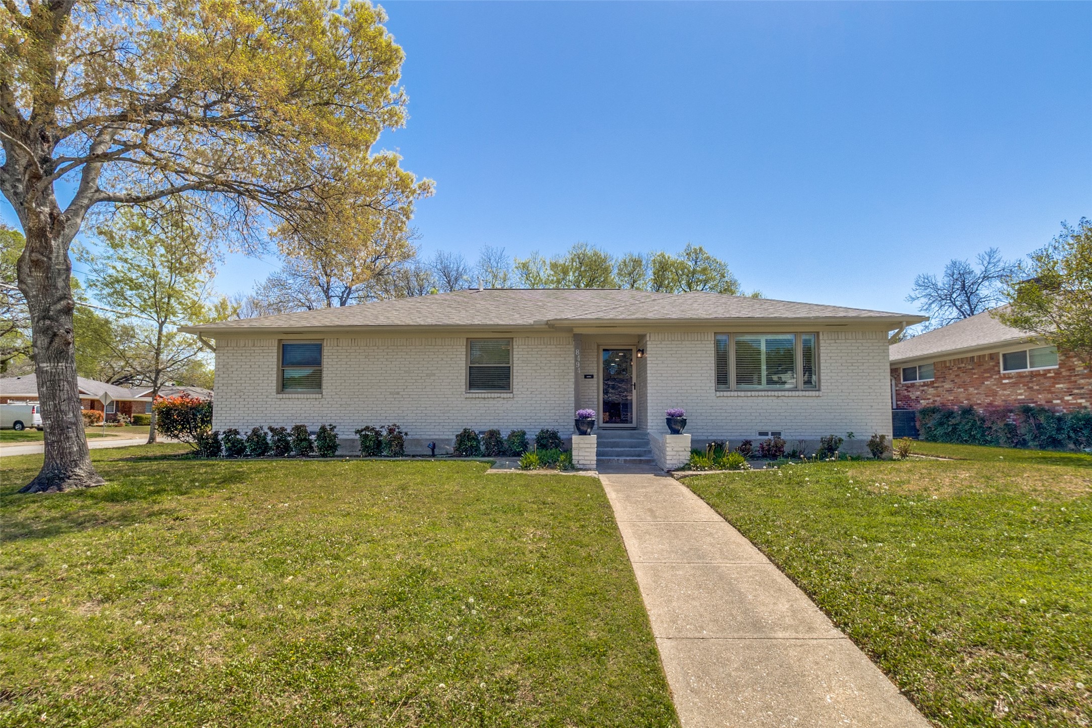 8494 Swift Avenue Dallas TX 75228