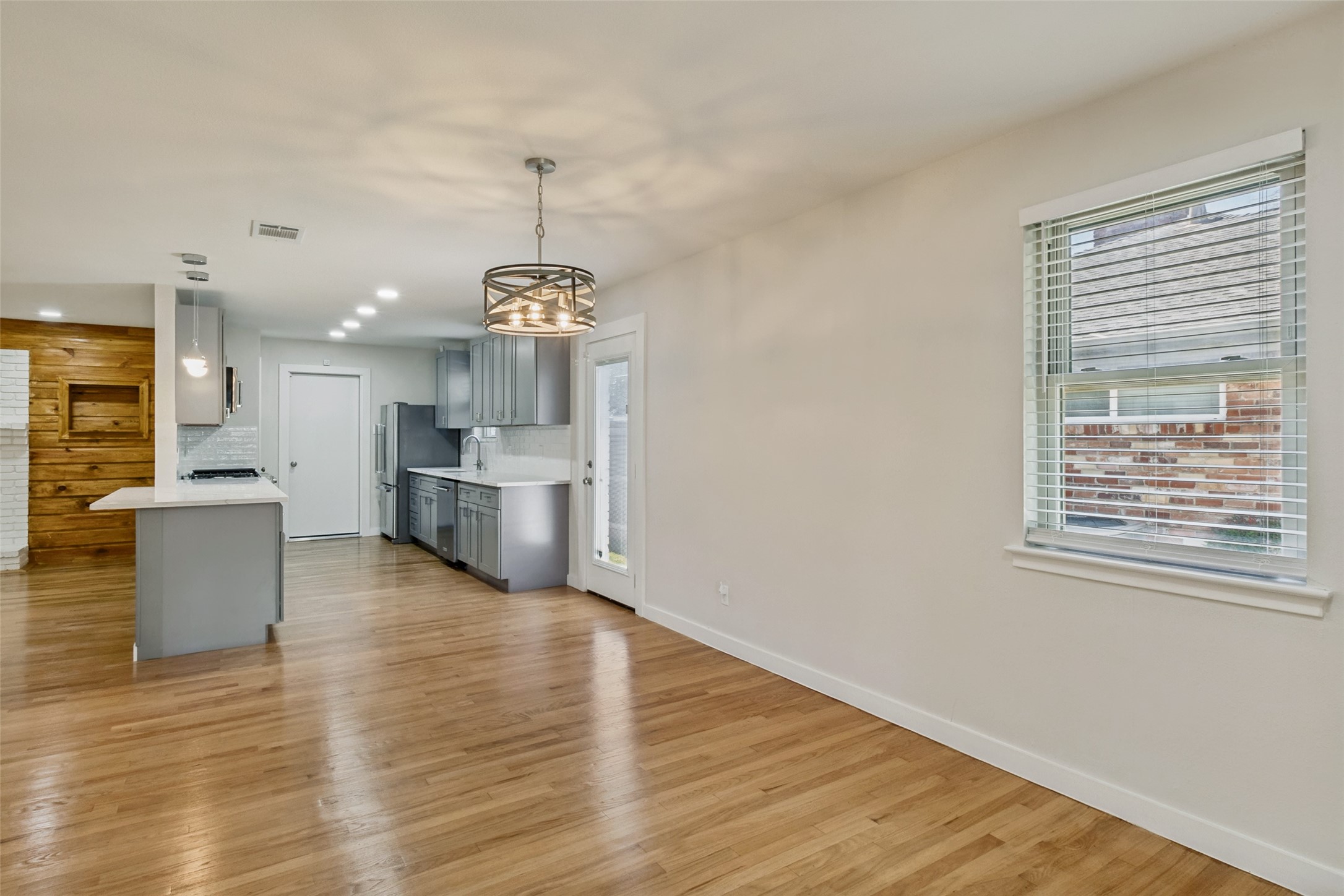 8494 Swift Avenue Dallas TX 75228