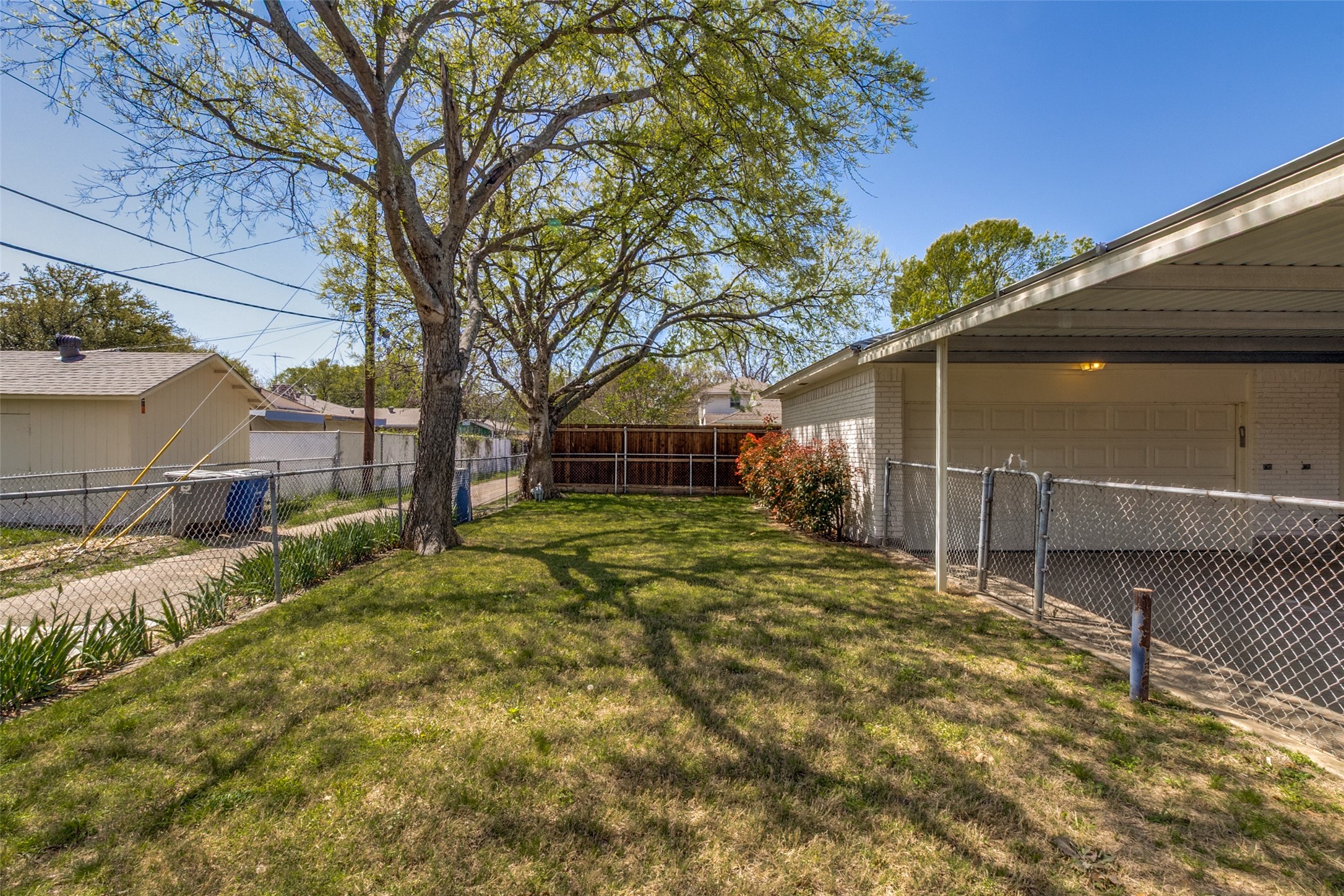 8494 Swift Avenue Dallas TX 75228