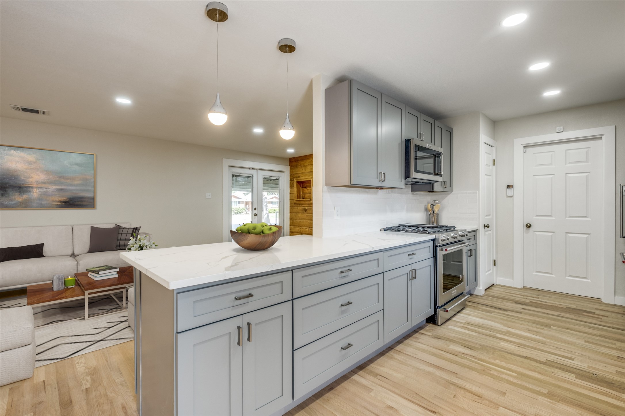 8494 Swift Avenue Dallas TX 75228