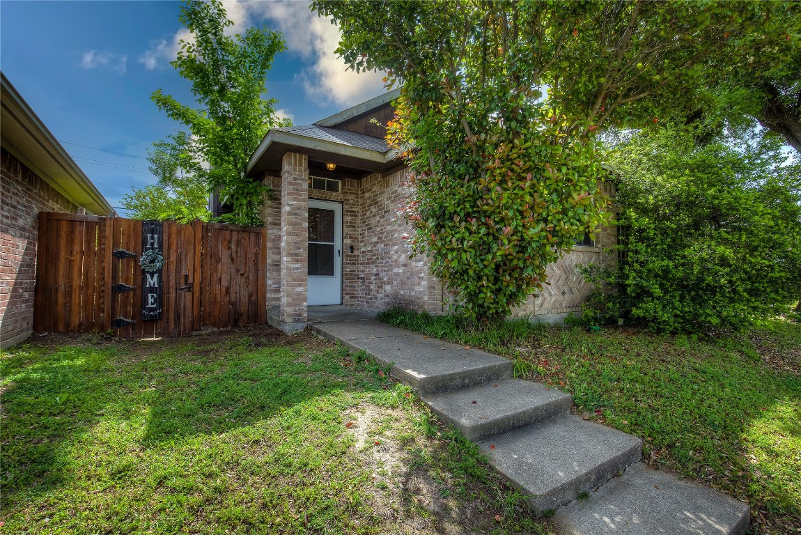 920 Winchester Lane Mesquite TX 75181
