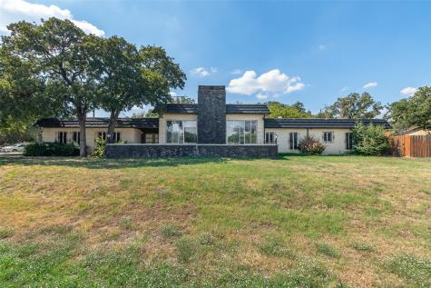 489 N Broadway Street Joshua TX 76058