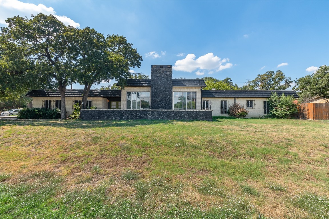 489 N Broadway Street Joshua TX 76058