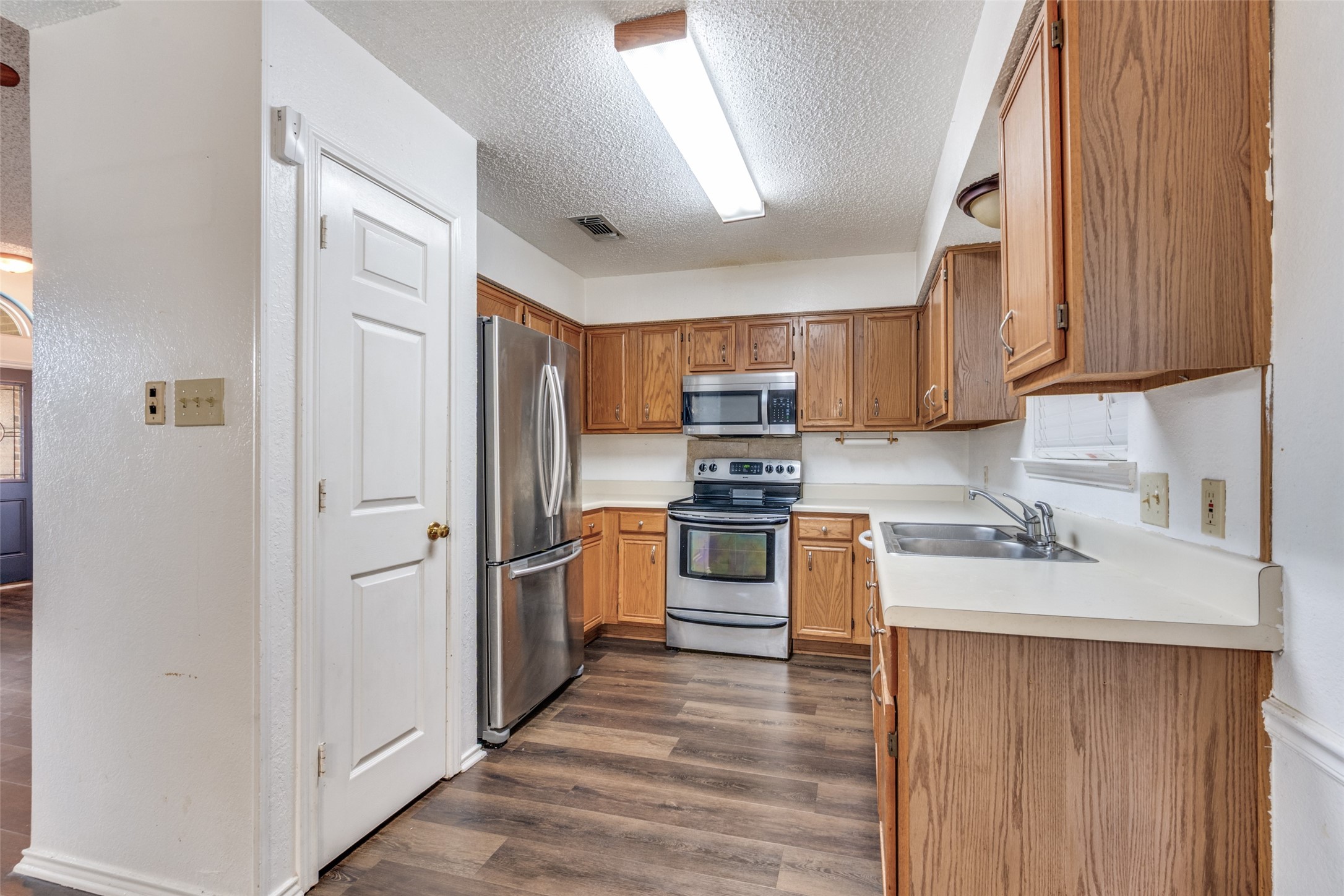 721 Deauville Drive Fort Worth TX 76108