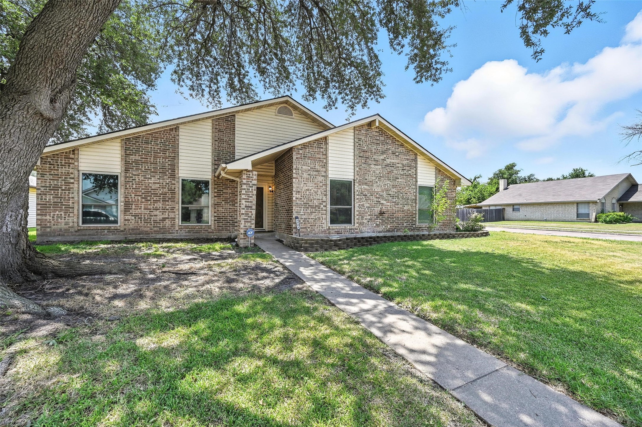 5301 Barcelona Drive Garland TX 75043