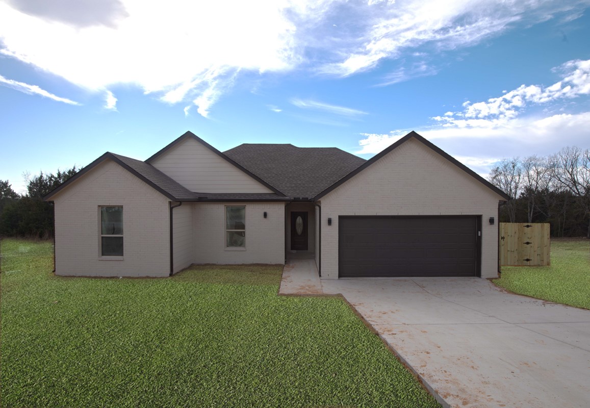 5810 Belaire Circle Granbury TX 76048