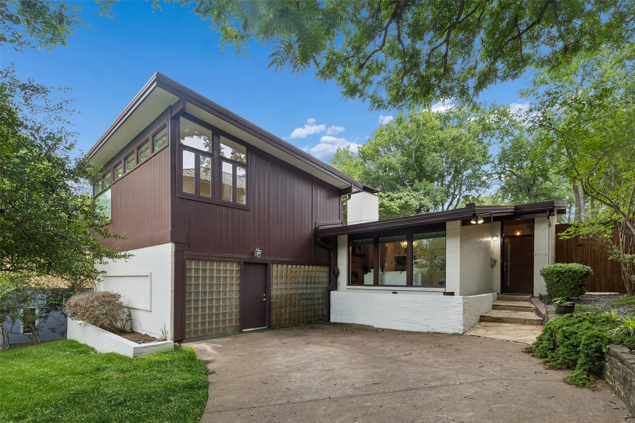 7142 Shook Avenue Dallas TX 75214