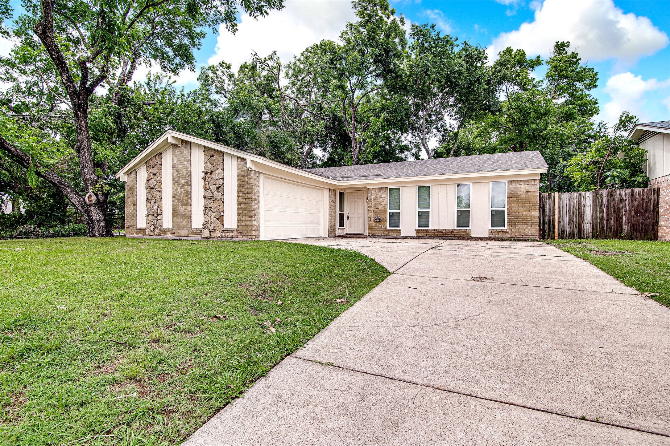 301 Beatty Drive Grand Prairie TX 75052