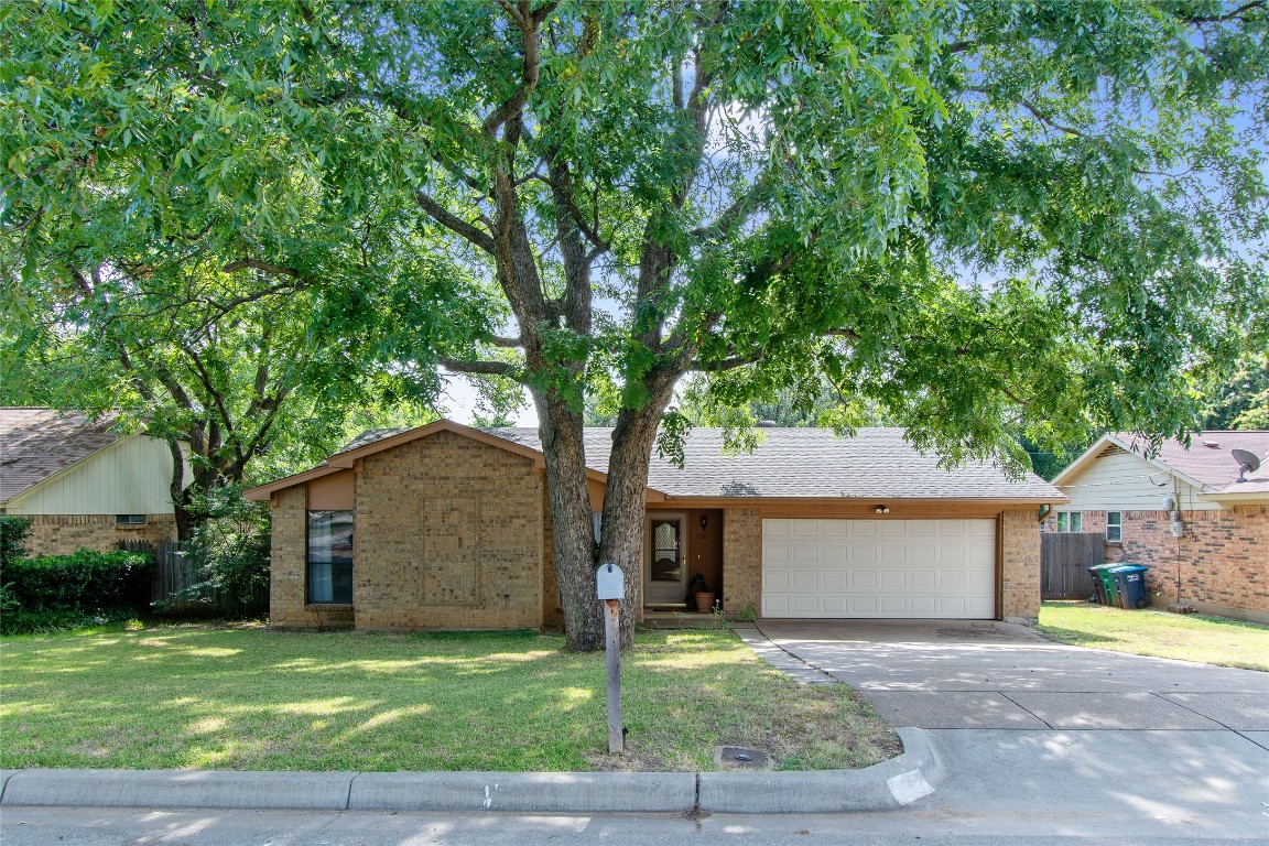 1101 Blue Carriage Lane N Fort Worth TX 76120