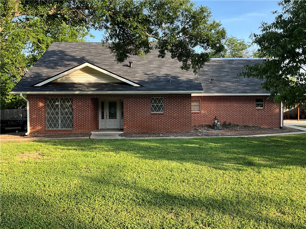 104 Meadow Lane Groesbeck TX 76642