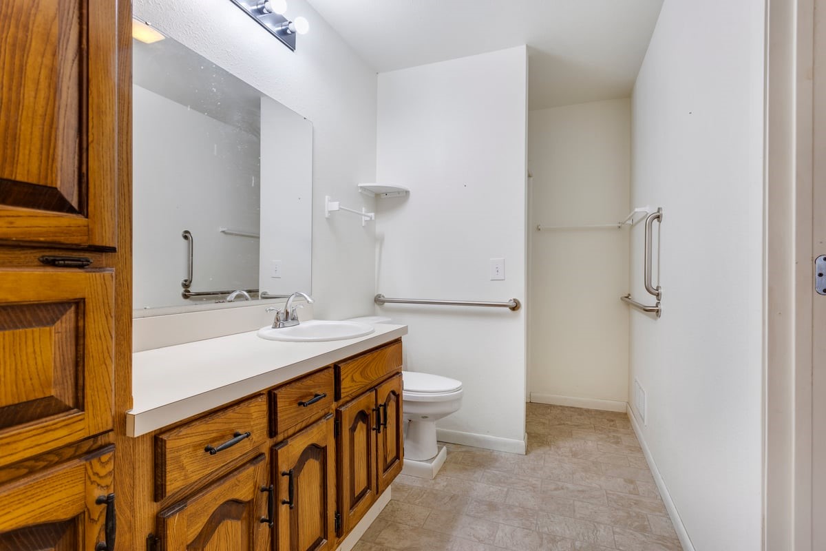 265 S Fm 271 Bonham TX 75418