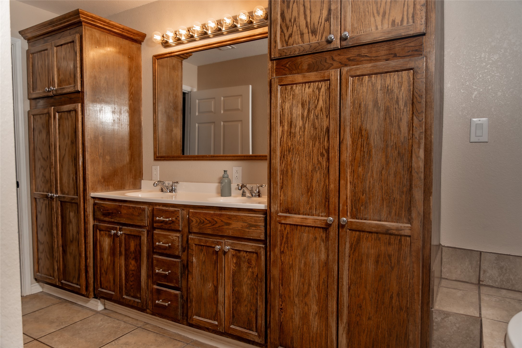5215 State Highway 7 E Center TX 75935