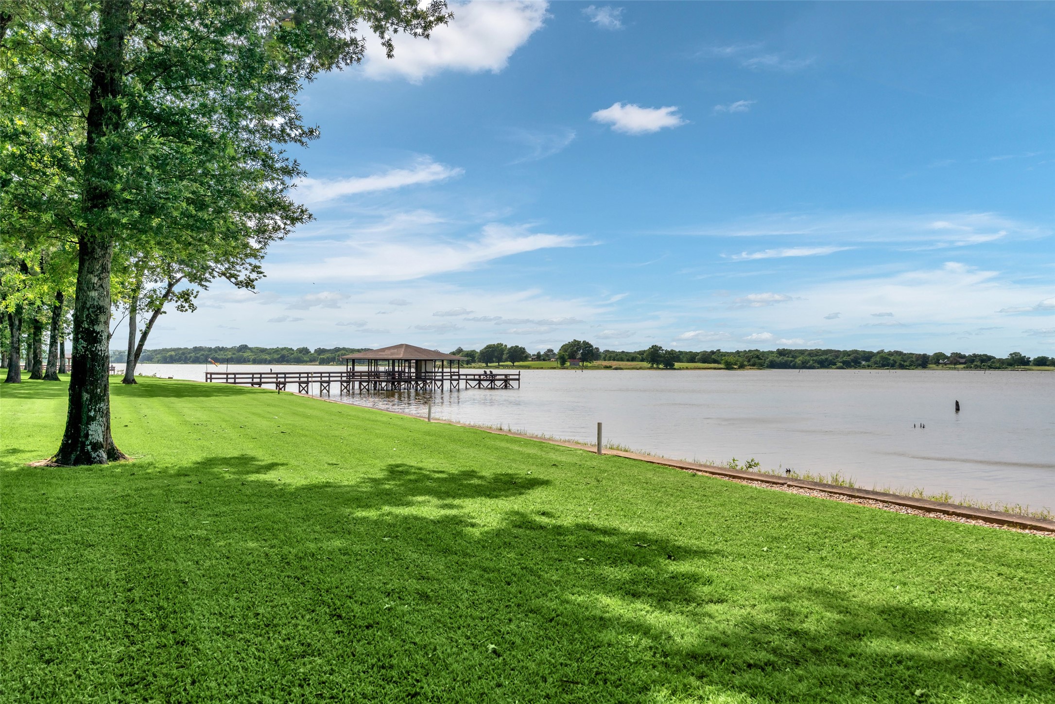 525 Rs County Road 3346 Emory TX 75440