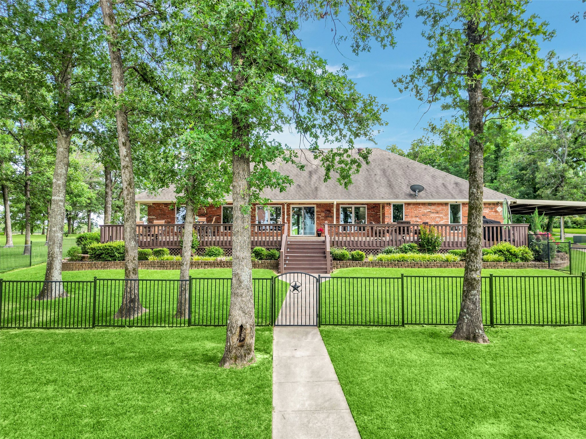 525 Rs County Road 3346 Emory TX 75440