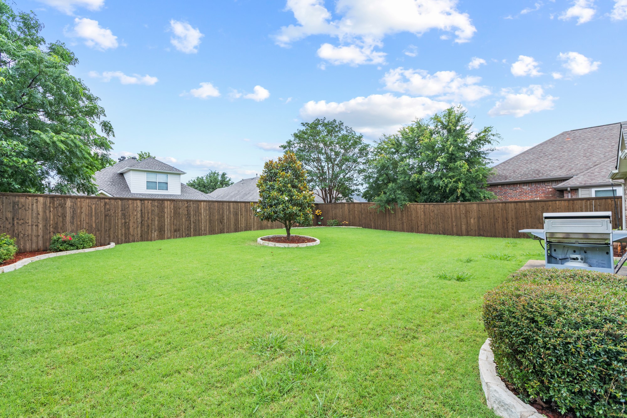 10802 Saint Annes Drive Rowlett TX 75089