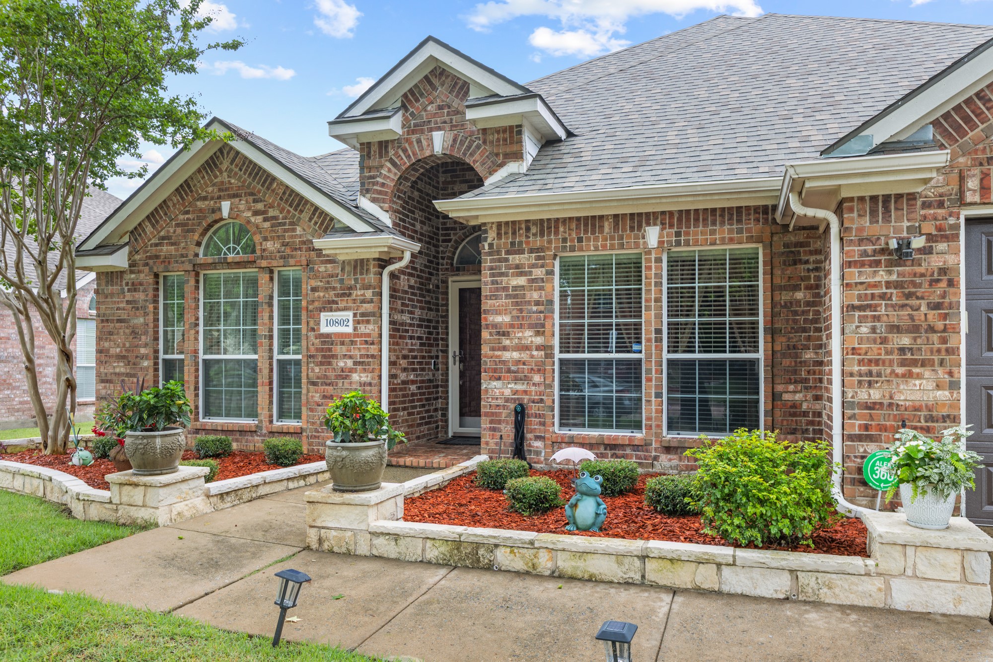10802 Saint Annes Drive Rowlett TX 75089