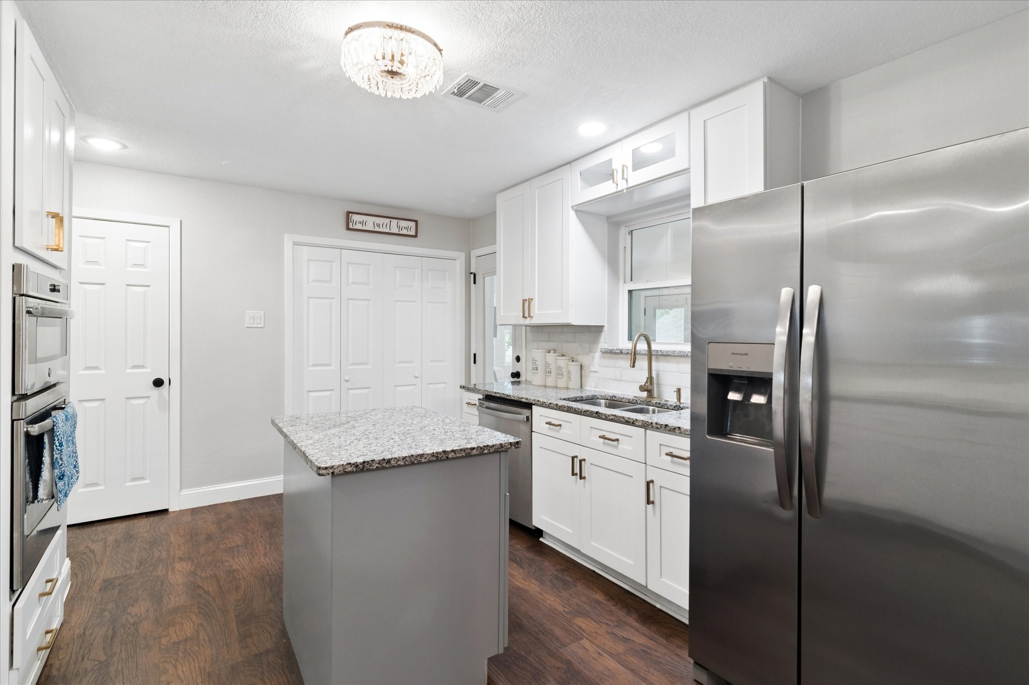 8912 S Hickory Road Krum TX 76249