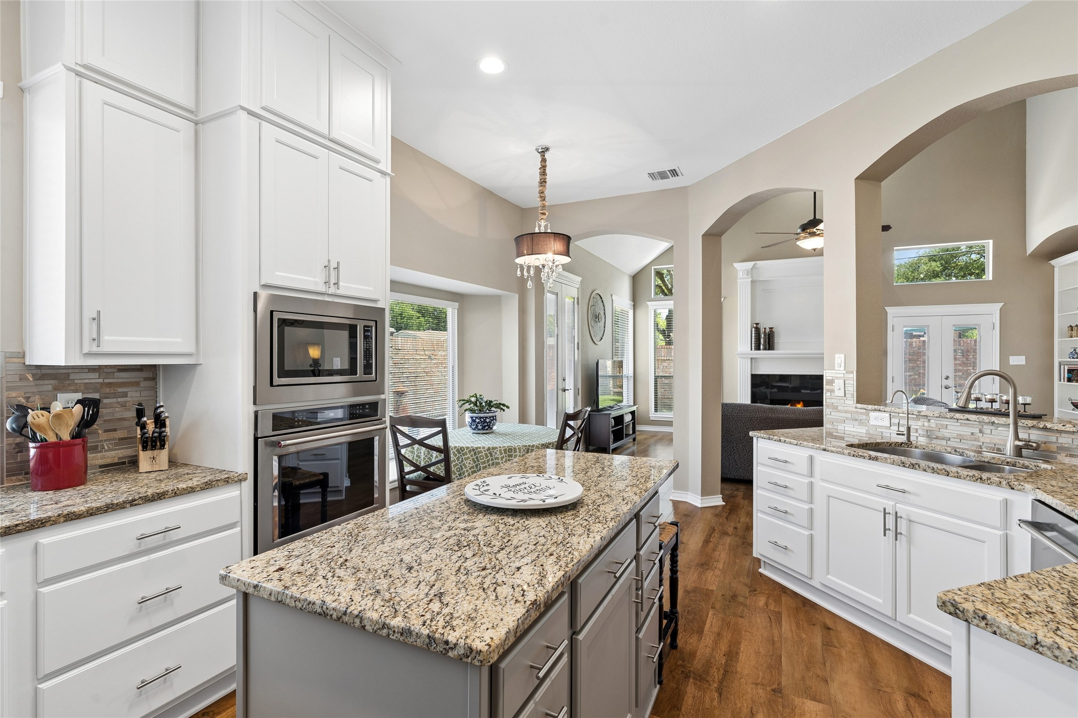 138 Arbor Glen Drive Euless TX 76039