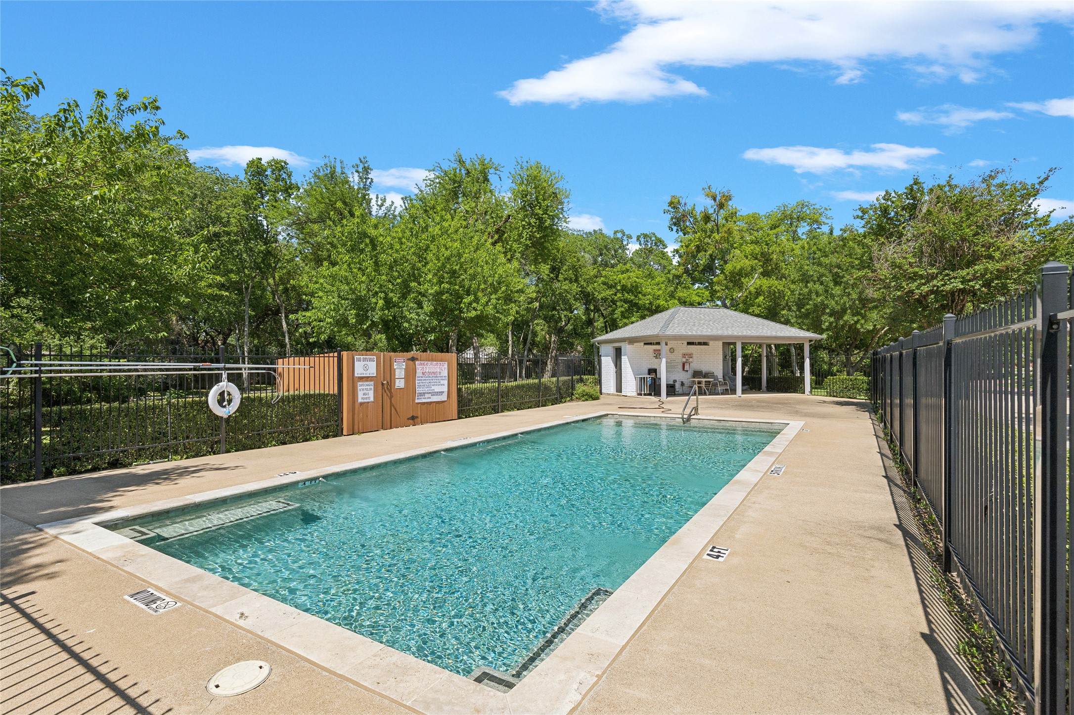 138 Arbor Glen Drive Euless TX 76039
