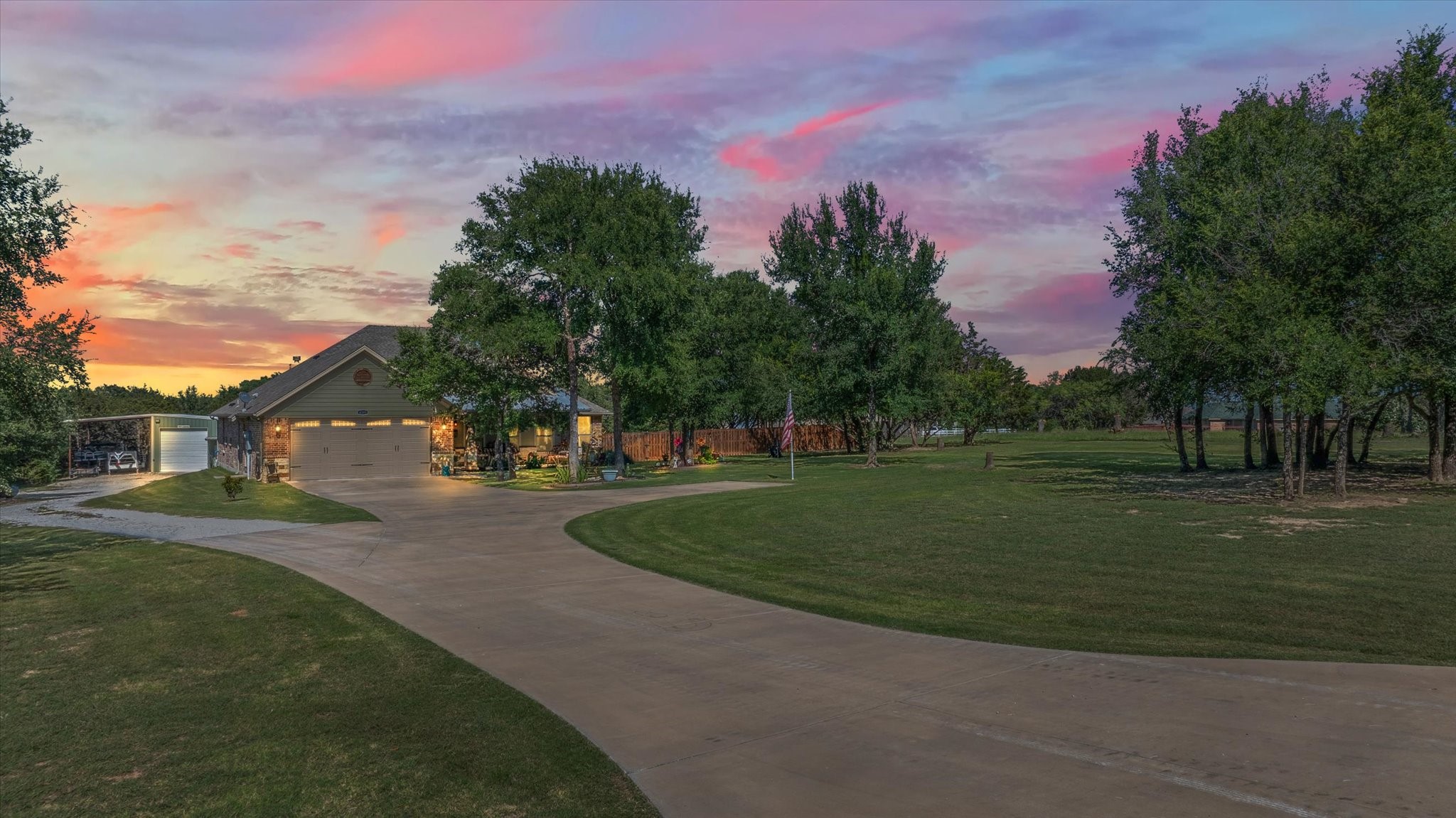 4105 Country Lane Granbury TX 76048