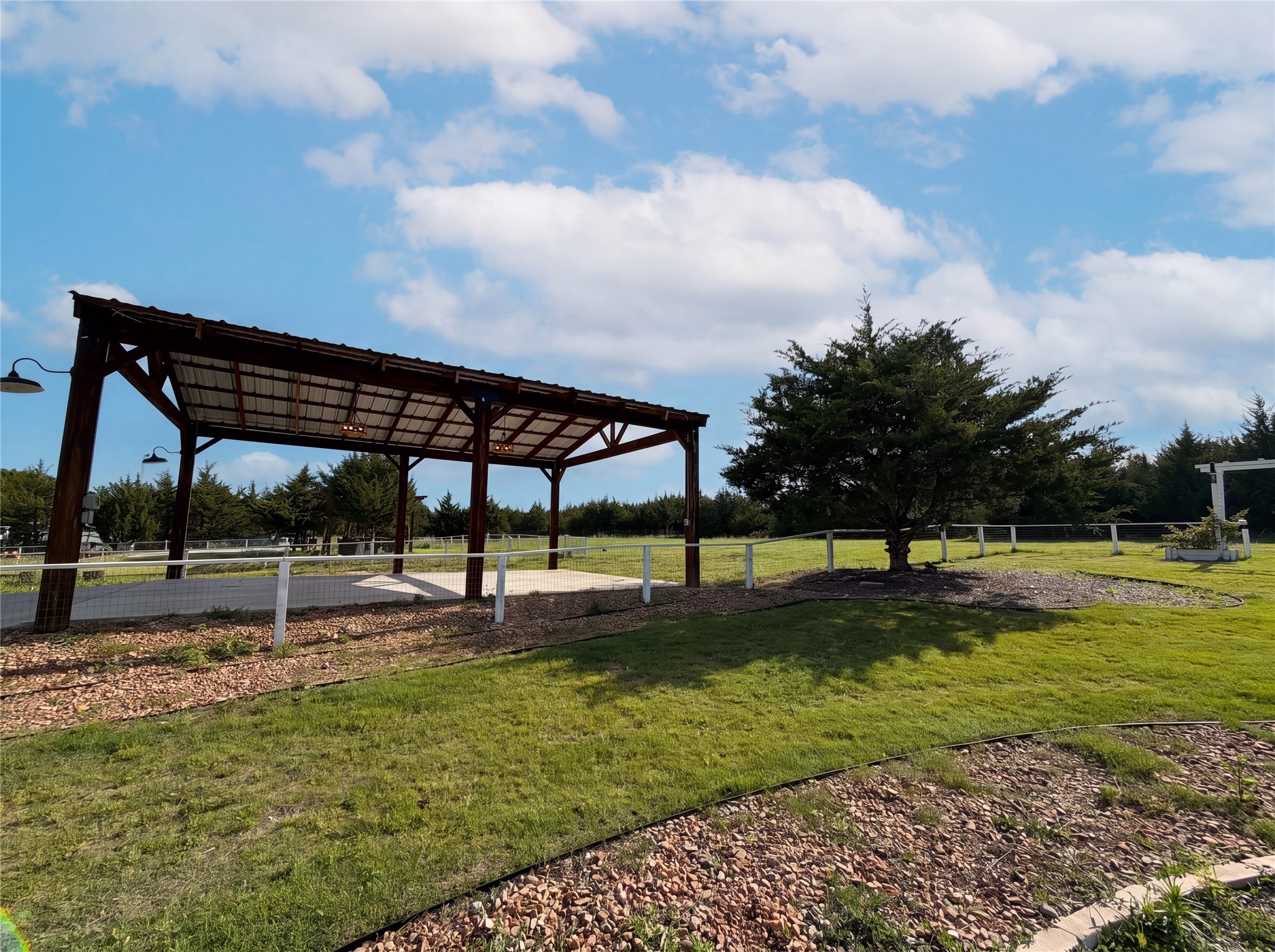 510 Pr 491 Trenton TX 75490