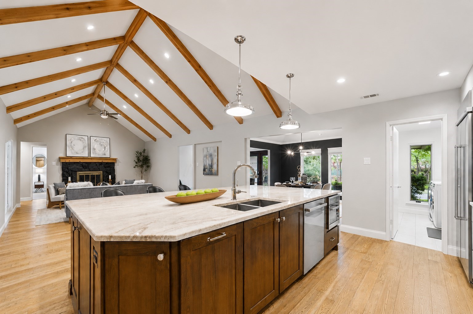 4359 Shady Bend Drive Dallas TX 75244