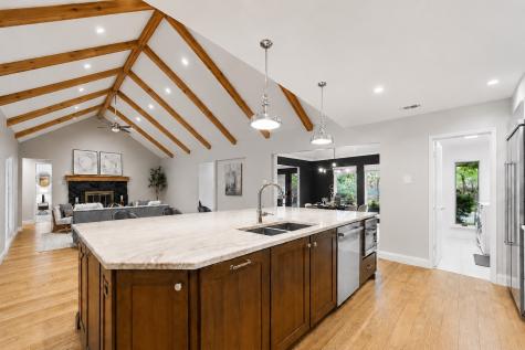 4359 Shady Bend Drive Dallas TX 75244