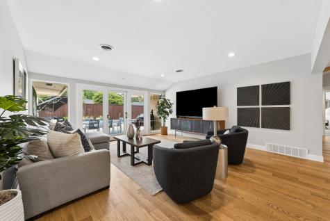 4359 Shady Bend Drive Dallas TX 75244