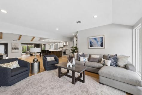 4359 Shady Bend Drive Dallas TX 75244