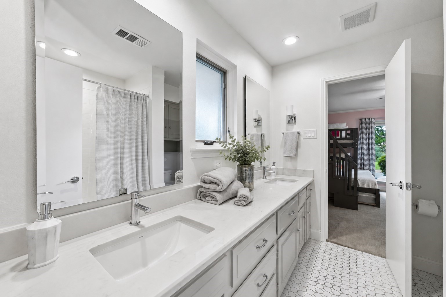 4359 Shady Bend Drive Dallas TX 75244