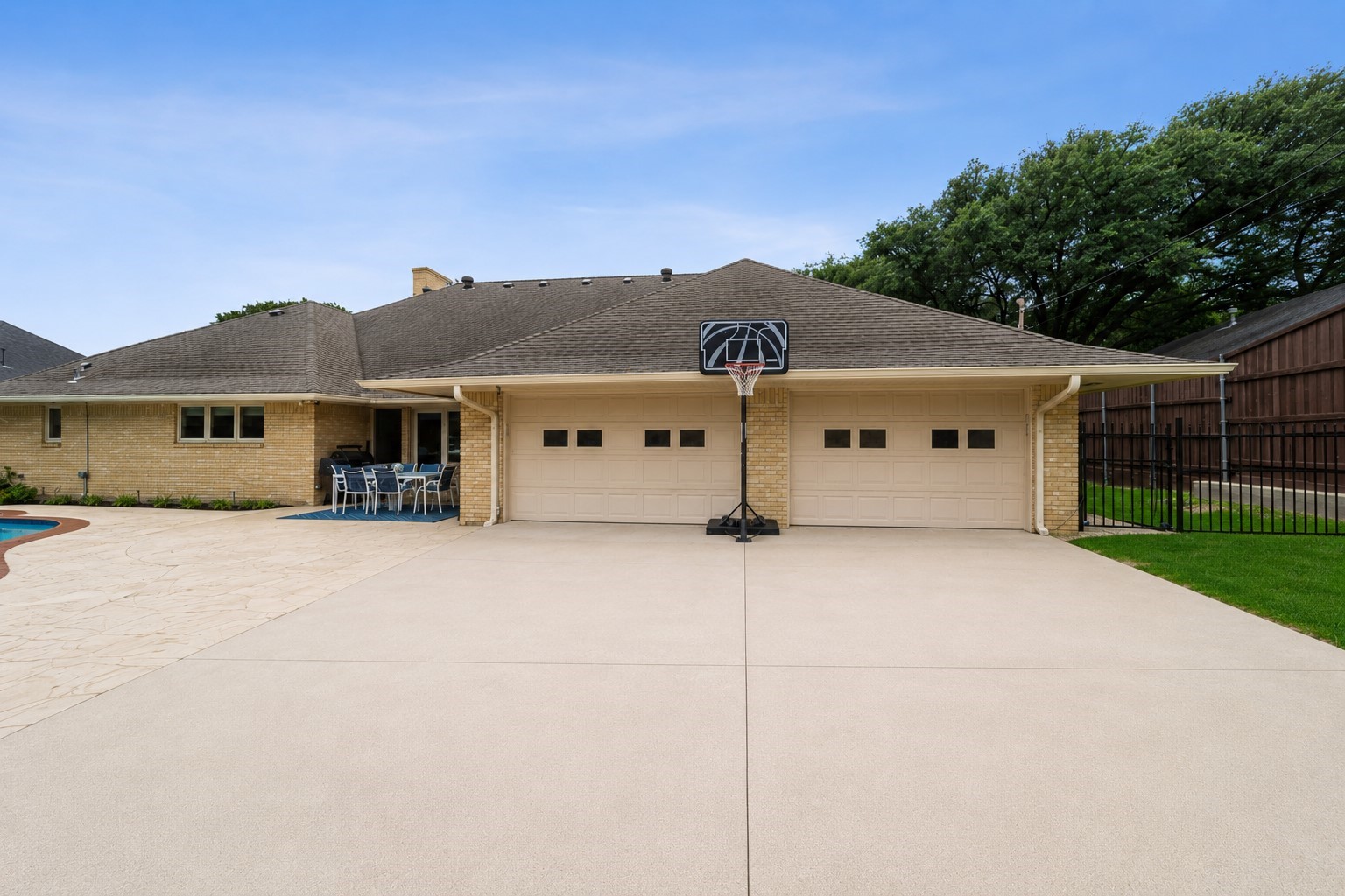 4359 Shady Bend Drive Dallas TX 75244