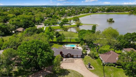 1805 N Preston Street Ennis TX 75119