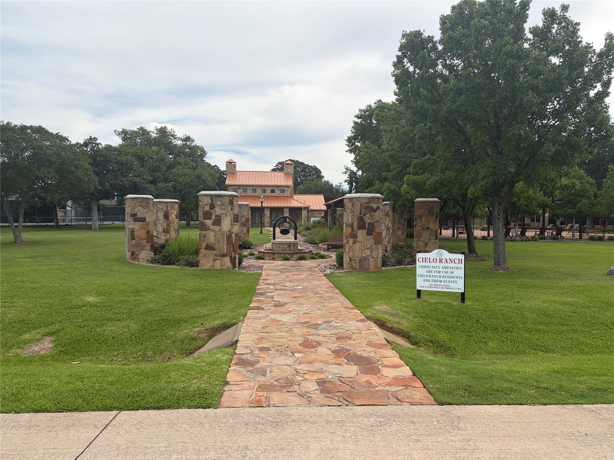 730 Peninsula Bend Shady Shores TX 76208