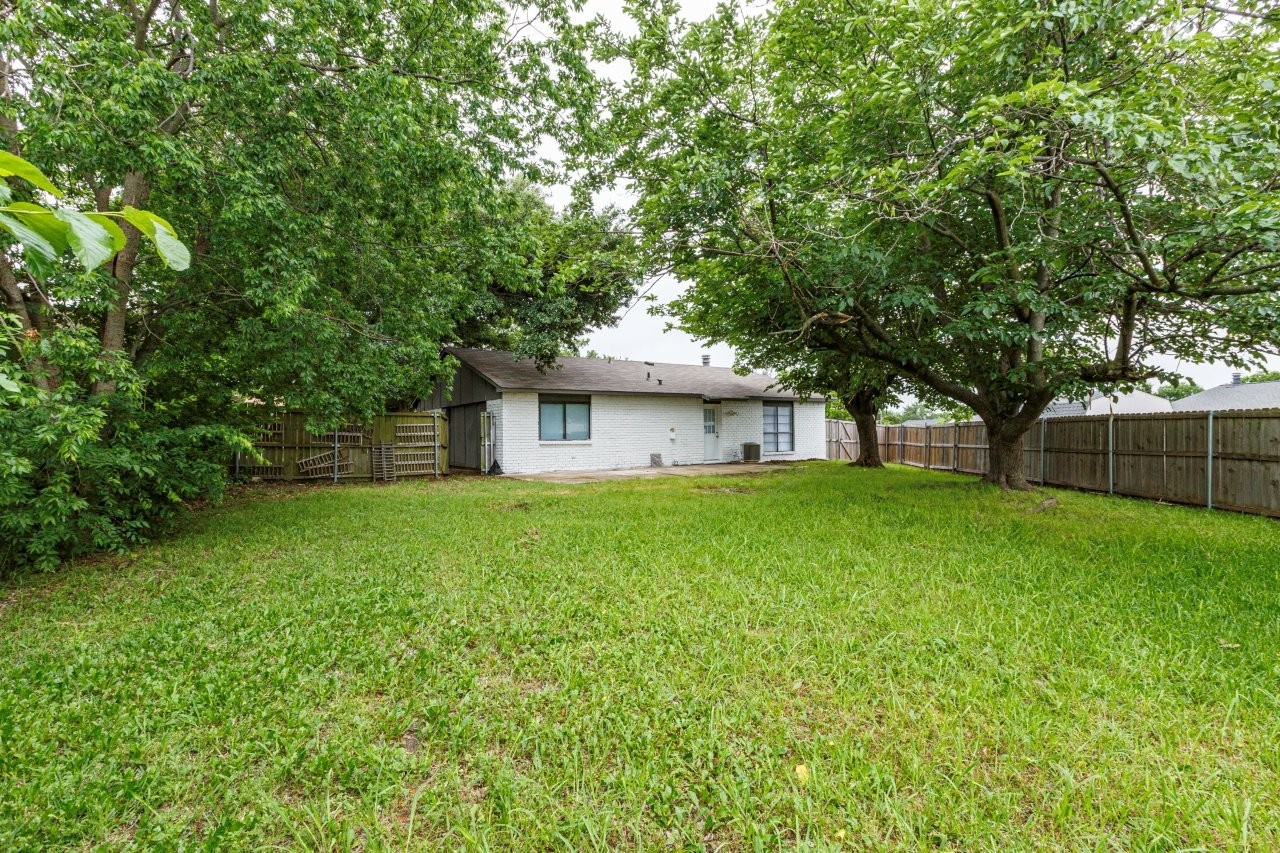 409 Rockcrest Drive Mesquite TX 75150